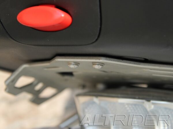 installed givi monokey top case mounting kit for altrider luggage rack 9