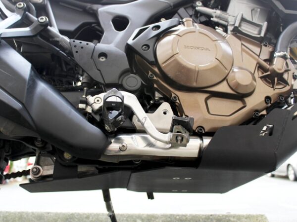 installed-altrider-skid-plate-for-the-honda-crf1000l-africa-twin-5