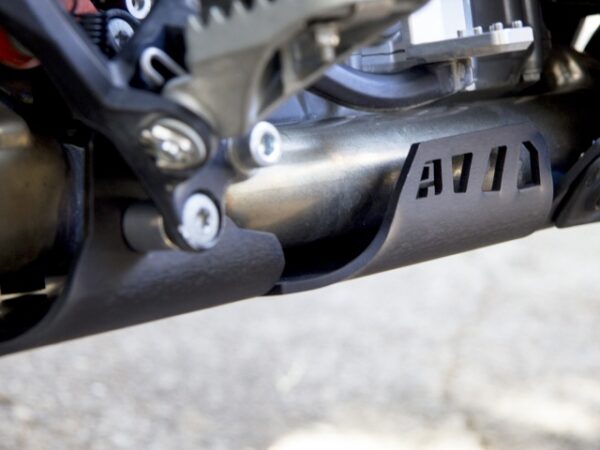 installed-altrider-skid-plate-for-the-ktm-790-adventure-r-4