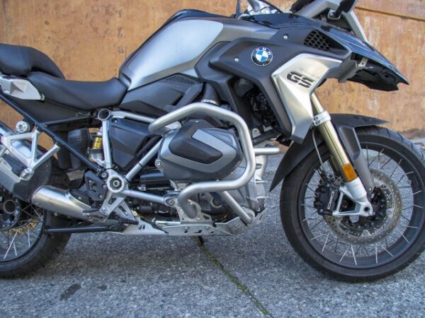 installed altrider skid plate for the bmw r 1250 gs gsa 21